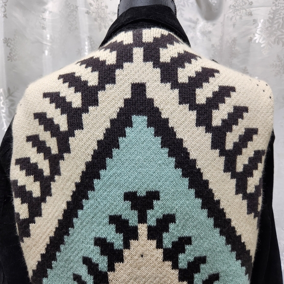 DAVI & DANI Women's Corduroy and Knit Sweater Jacket Aztec Print Shacket (L) - Picture 6 of 13